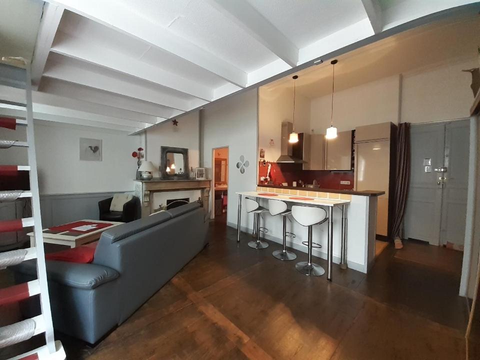 Coquet Studio En Mezzanine Nuit Pour 2 Personnes Saint-Girons  Eksteriør billede